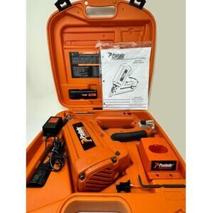 Paslode Cordless 30-Degree Full Head Framing Nailer Complete Set - Great Cond+++